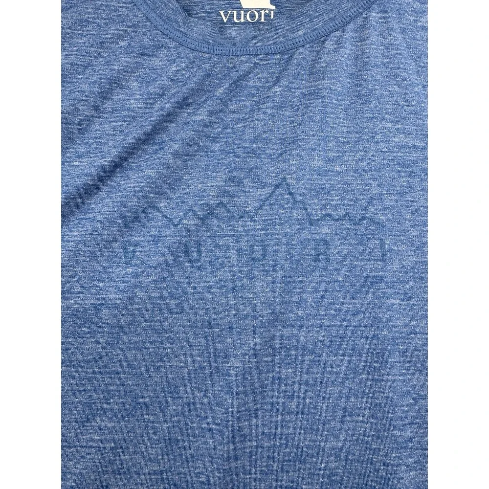 Vuori Tradewind Performance Shirt Mountain Logo Short Sleeve Blue Heather Mens L